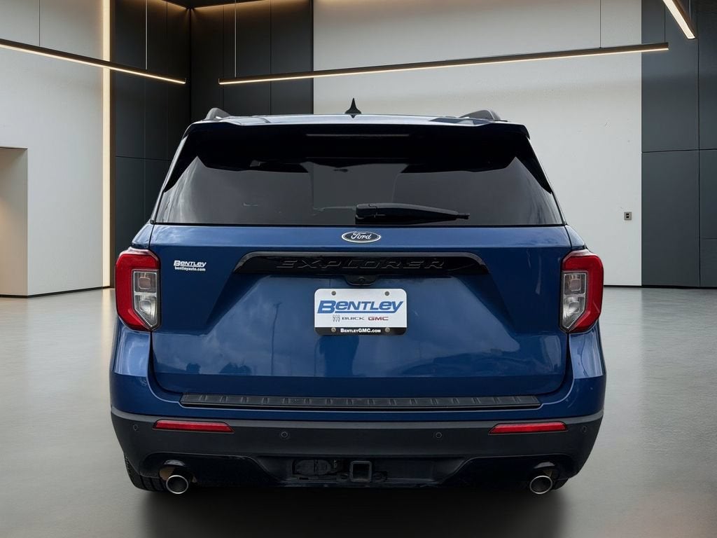 2022 Ford Explorer — detail view