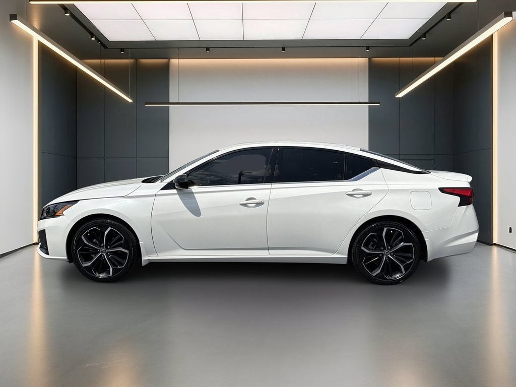 2024 Nissan Altima — side profile view