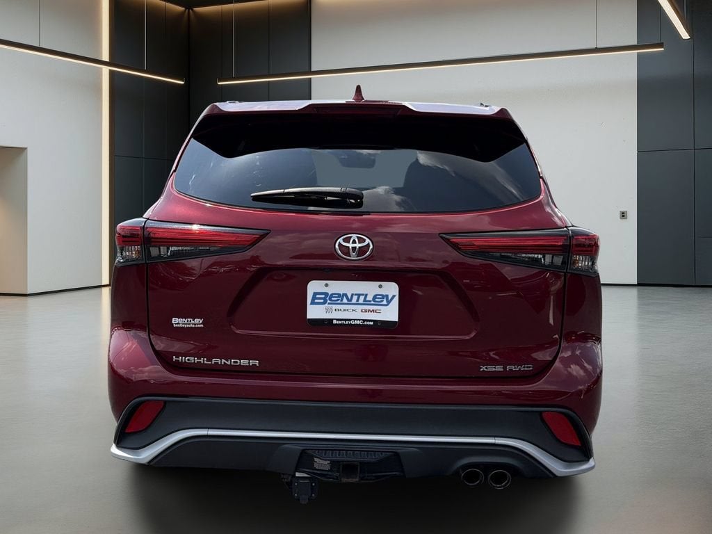 2022 Toyota Highlander — detail view