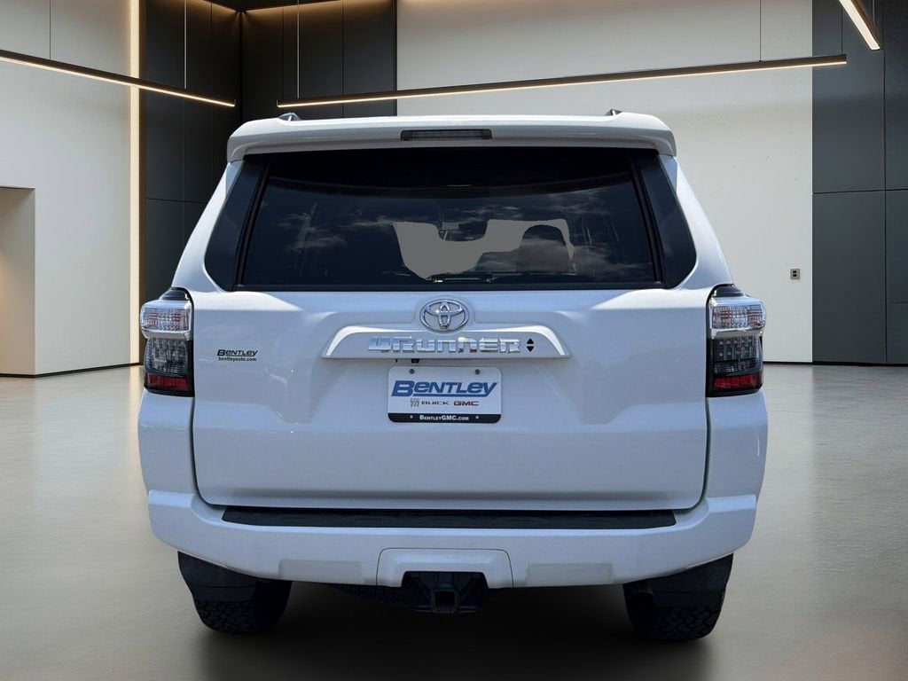 2021 Toyota 4Runner — detail view