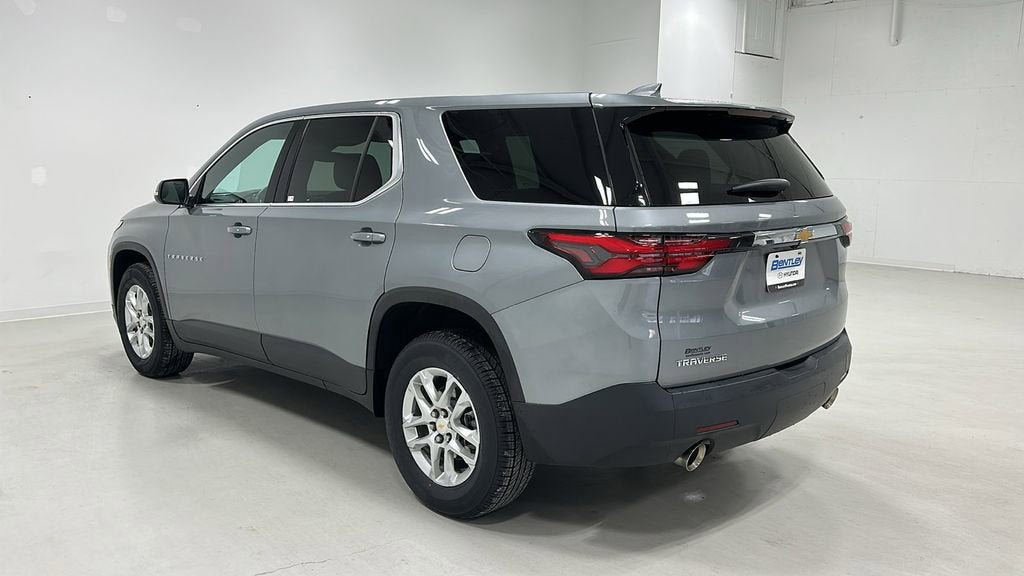 2023 Chevrolet Traverse — rear three-quarter view